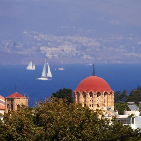 Lejlighedshotel Ampavris Family 3*