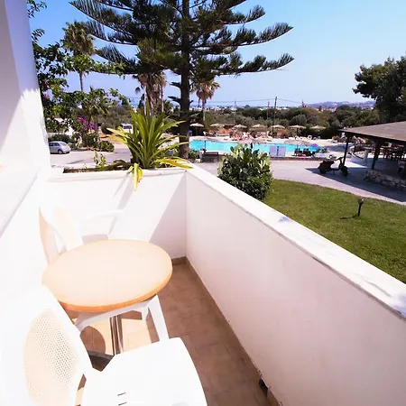 Lejlighedshotel Ampavris Family