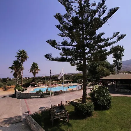 Aparthotel Ampavris Family 3*