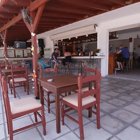 Aparthotel Ampavris Family 3*