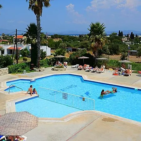 Ampavris Family Aparthotel 3*