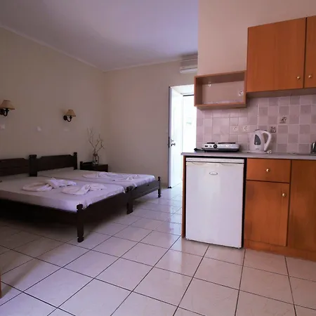 Aparthotel Ampavris Family 3*