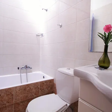 Aparthotel Ampavris Family