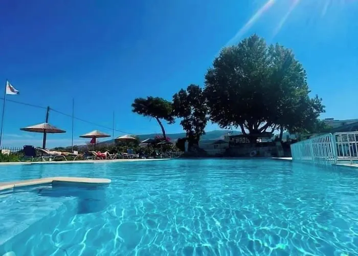 Ξενοδοχείο με διαμερίσματα ενοικιαζόμενα