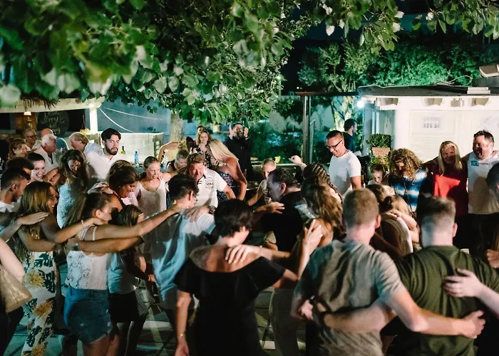 Ξενοδοχείο με διαμερίσματα ενοικιαζόμενα