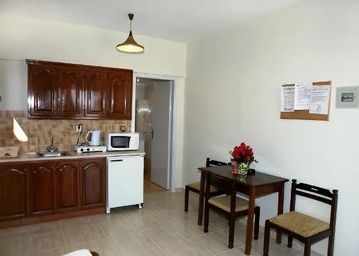 Aparthotel Ampavris Family 3*