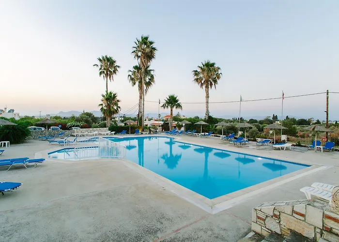 Aparthotel Ampavris Family 3*