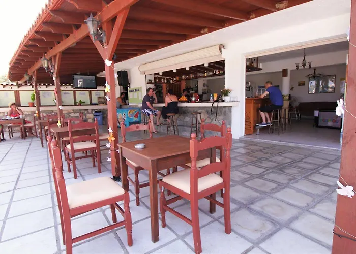 Aparthotel Ampavris Family 3*