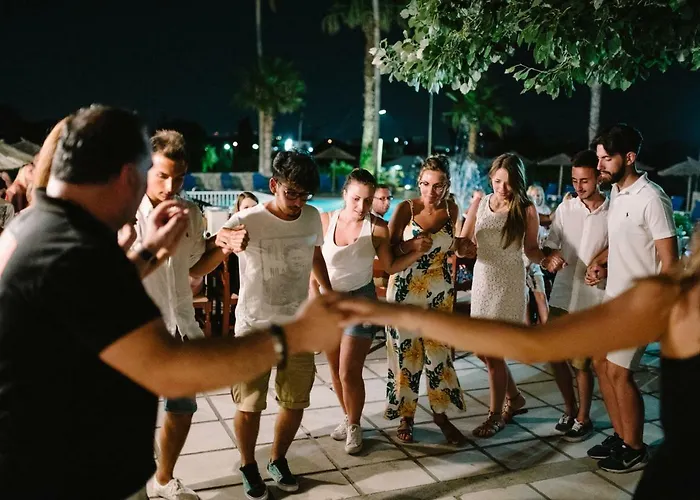 ενοικιαζόμενα Ξενοδοχείο με διαμερίσματα Αμπάβρης