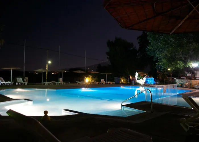 Ampavris Family Aparthotel 3*