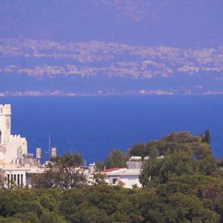 公寓式酒店 Family Ampavris