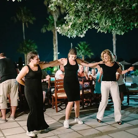 Hotel de apartamente Family 3*